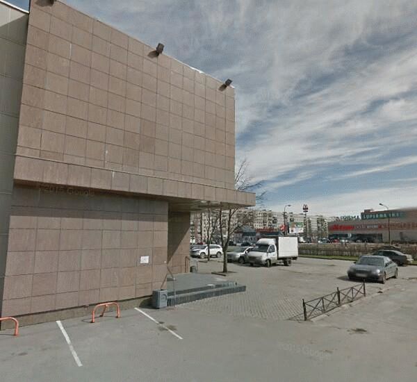 Банкомат Балтийского Банка по адресу г. Колпино, ул. Веры Слуцкой, д. 17/40, ТК «Нева»