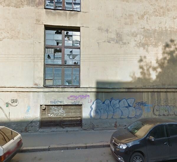 Банкомат Балтийского Банка по адресу Пионерская ул., д. 28, общежитие ВКА им. Можайского, холл у будки дежурного