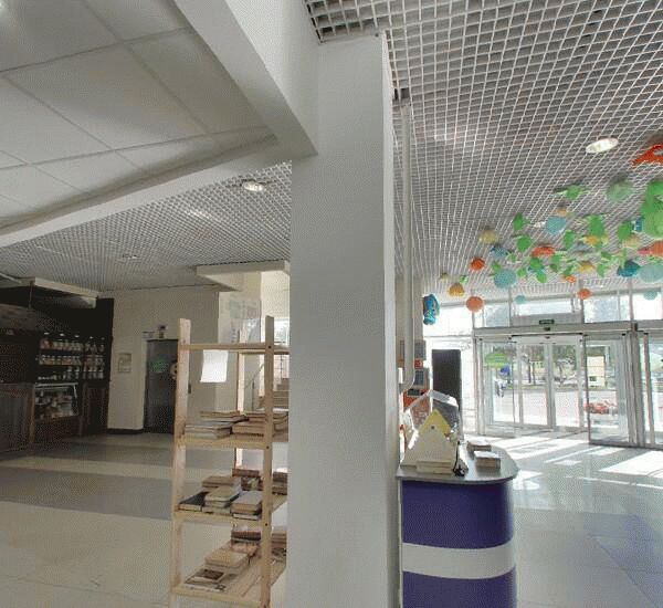 Банкомат банка Уралсиб по адресу пр. Большевиков, д. 27, лит. А, ТЦ «Смайл»