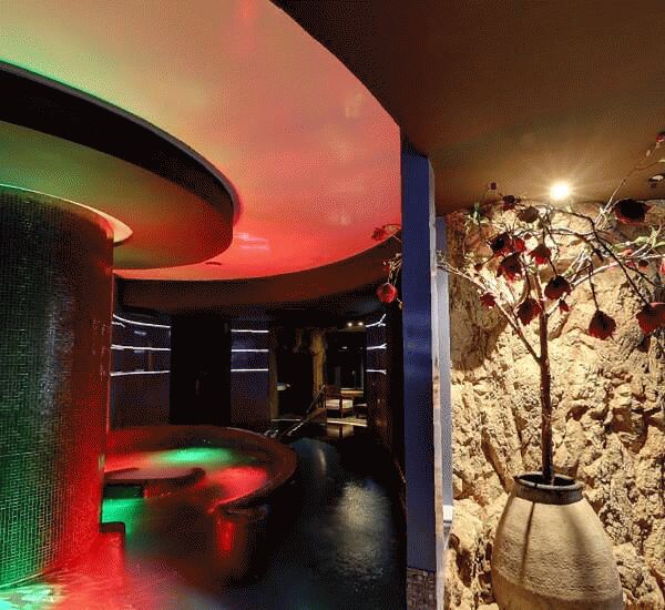 Банкомат Росбанка по адресу пл. Алексанедра Невского, д. 2, ТЦ «Москва»