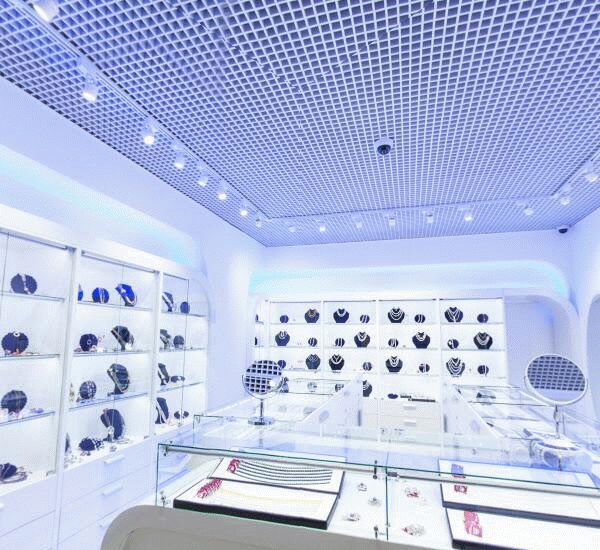 Банкомат банка ВТБ по адресу ст. метро «Маяковская»