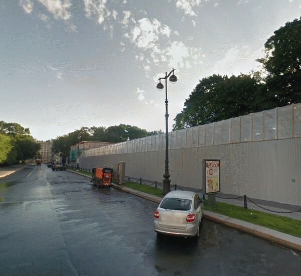 Банкомат Газпромбанка по адресу пл. Островского,  д. 2а