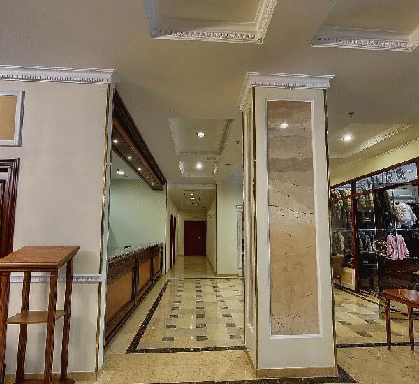 Банкомат банка Прайм Финанс по адресу просп. Суворовский,  д. 18