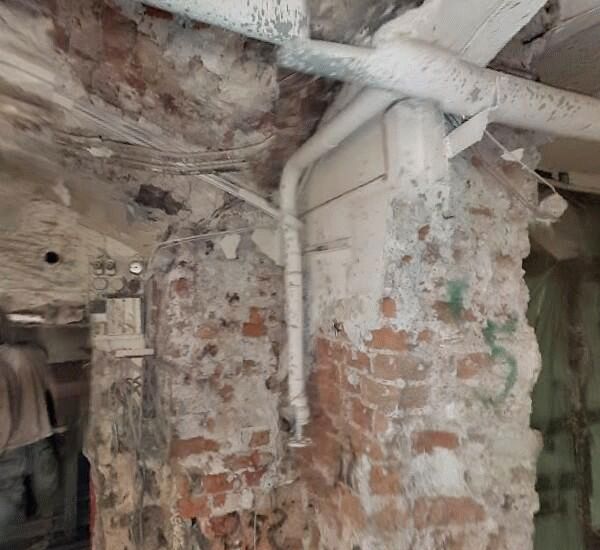 Банкомат банка Юниаструм по адресу Невский пр., д. 48, универмаг «Пассаж»