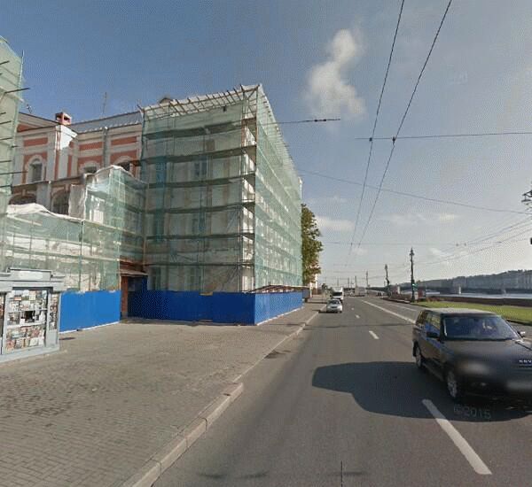 Банкомат Сбербанка России по адресу Университетская наб., д. 7-9, СпбГУ