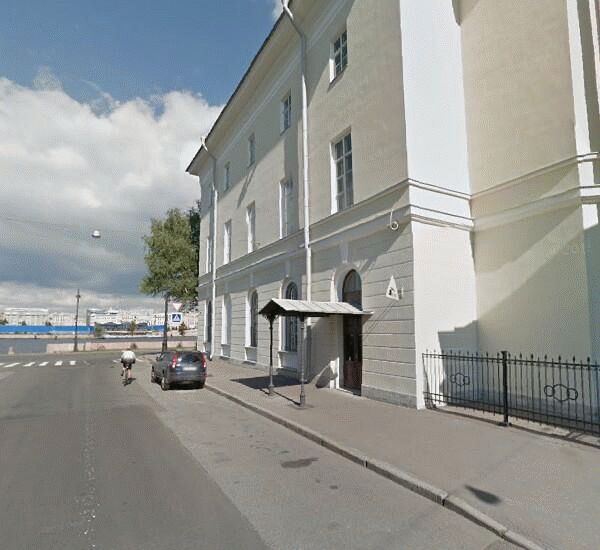 Банкомат Сбербанка России по адресу наб. Макарова, д. 6, СпбГУ