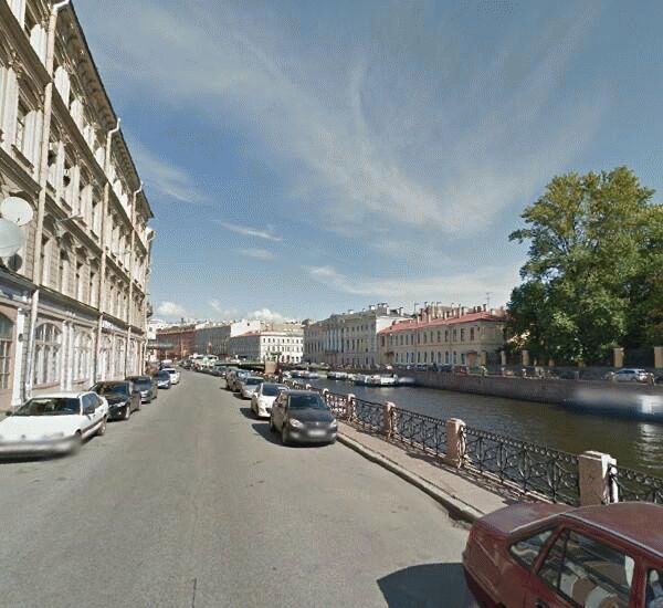 Банкомат Сбербанка России по адресу наб. р. Мойки, д. 61, ГУТ им. Бонч-Бруевича