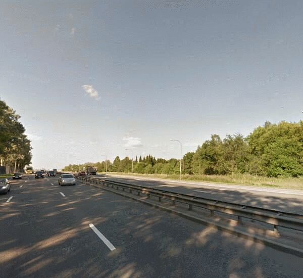 Банкомат Сбербанка России по адресу Пулковское ш., д. 53, строительный ГМ «Метрика»