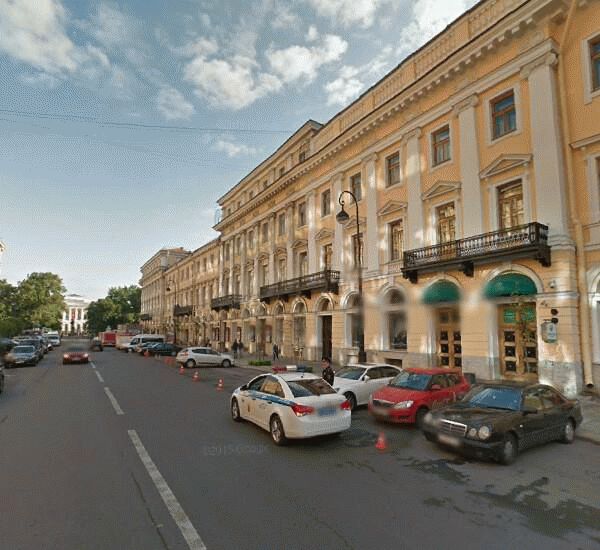 Банкомат Балтинвестбанка по адресу Михайловская ул., д. 1/7, отель «Европа»