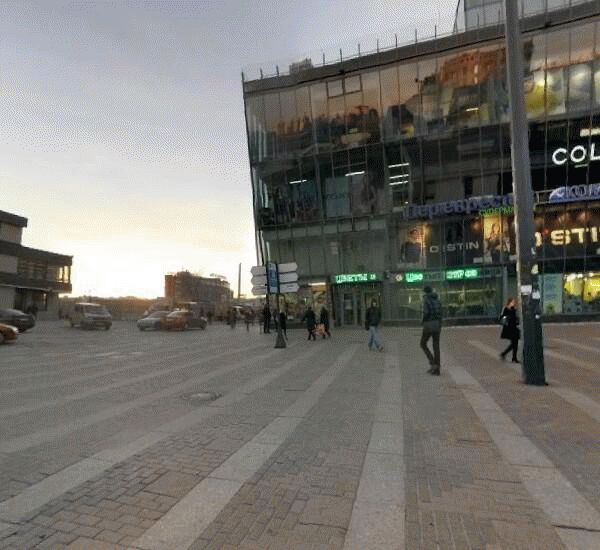 Банкомат банка ВТБ по адресу ст. метро «Ладожская»