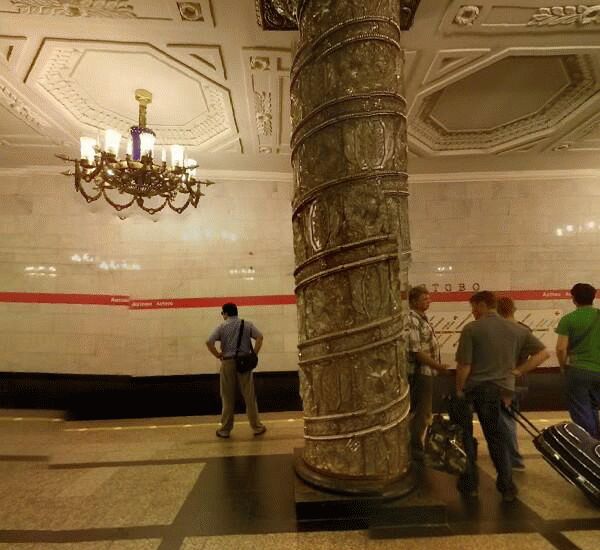 Банкомат банка ВТБ по адресу ст. метро «Автово»