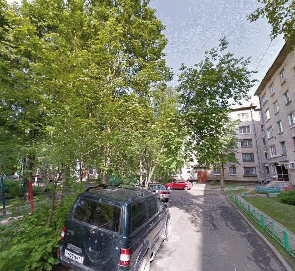 Отделение Сбербанка России по адресу г. Кириши, пр. Героев, д. 3