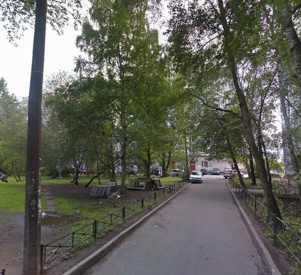 Отделение Восточного Экспресс Банка по адресу ул. Дыбенко,  д. 24