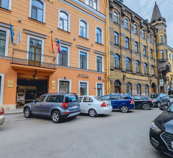 Отделение банка Траст по адресу г. Санкт-Петербург,  Поварской пер.,  д. 2