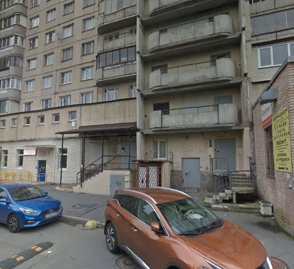 Отделение Райффайзенбанка по адресу просп. Большевиков,  д. 3,  корп. 1